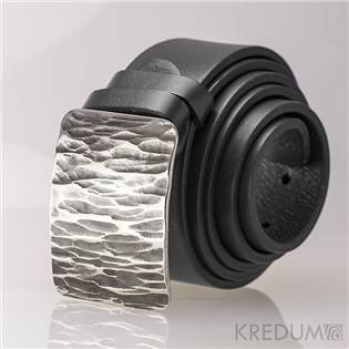 KREDUM® Hynek Kalista Kožený opasek - kovaná nerezová spona - Mistr 4X Kant, barva černá - KS7002A