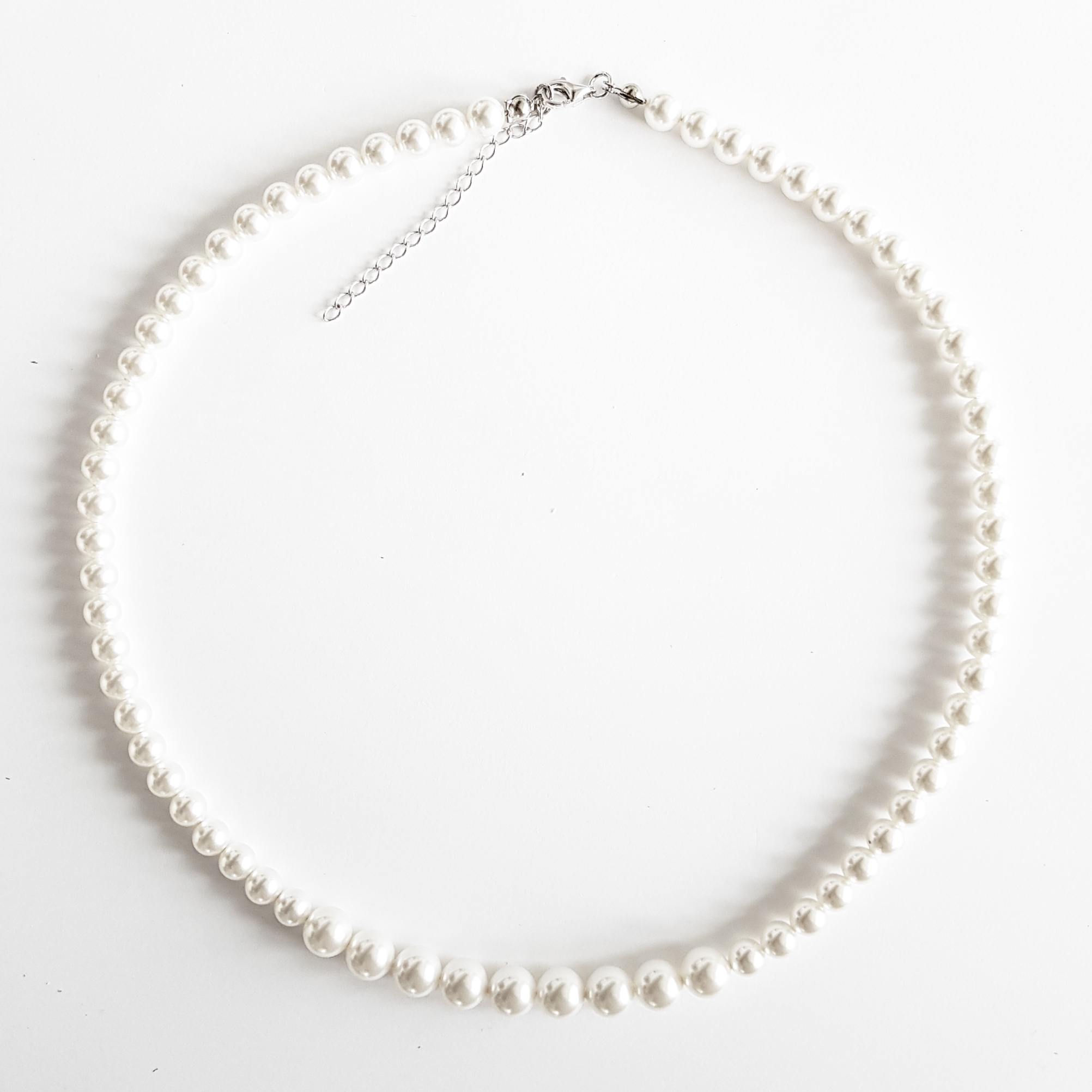 Perlový náhrdelník s bielymi perlami Crystals from Swarovski ®