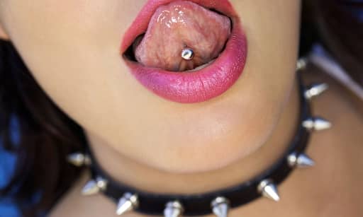 Piercing v jazycích