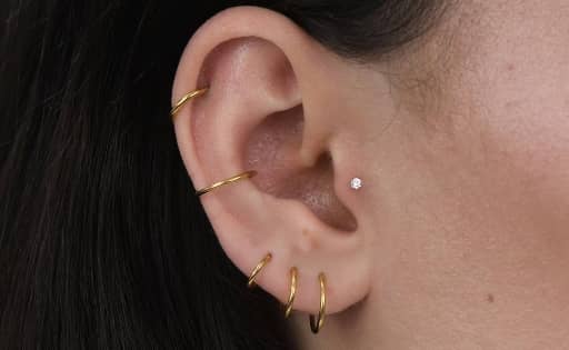 Titanový piercing do ucha