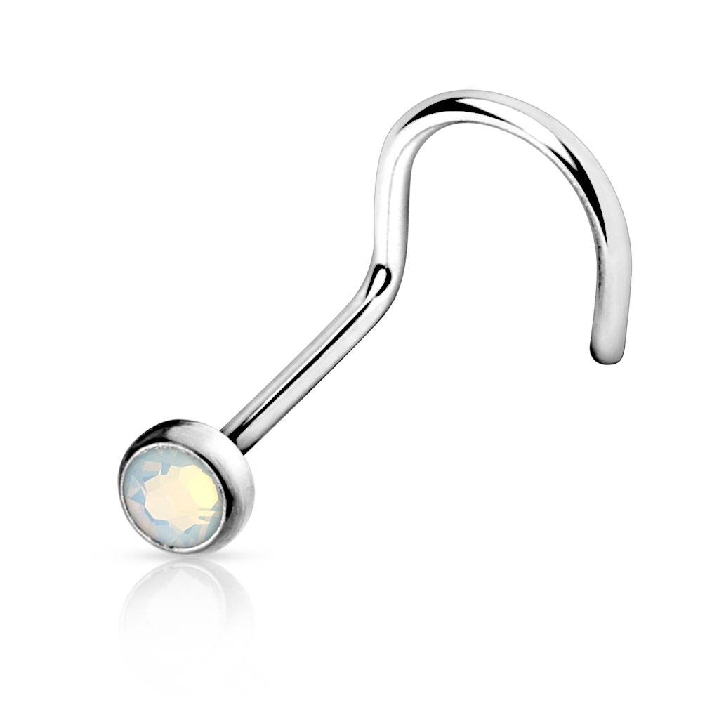 Zahnutý piercing do nosa - opalit