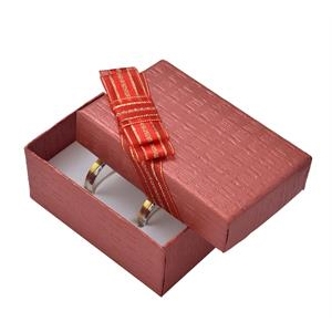 Darčeková krabička na snubný prsteňe - červená