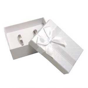 Darčeková krabička na snubný prsteňe - biela