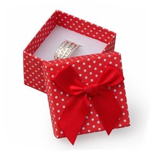 Darčeková krabička na prsteň červená - biele bodky