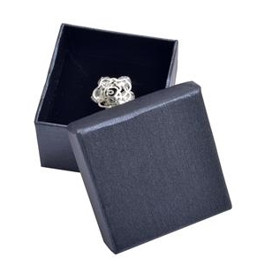 Malá darčeková krabička na prsteň sivá
