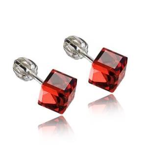 Stříbrné náušnice kostky Crystals from Swarovski® Siam