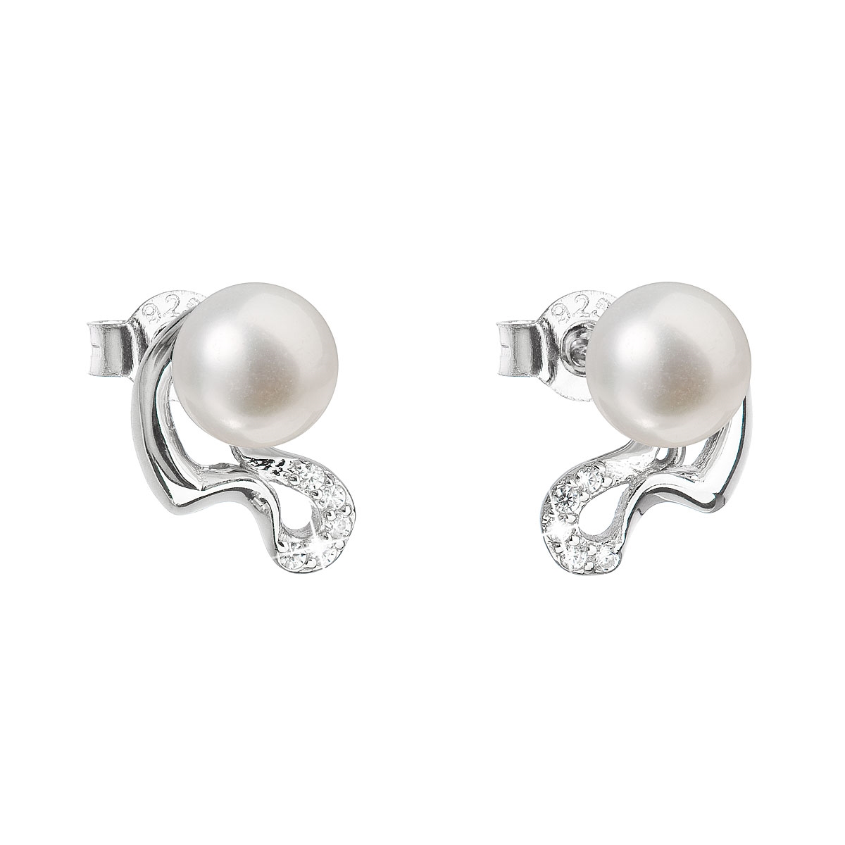 Strieborné náušnice visiace s bielou riečnou perlou