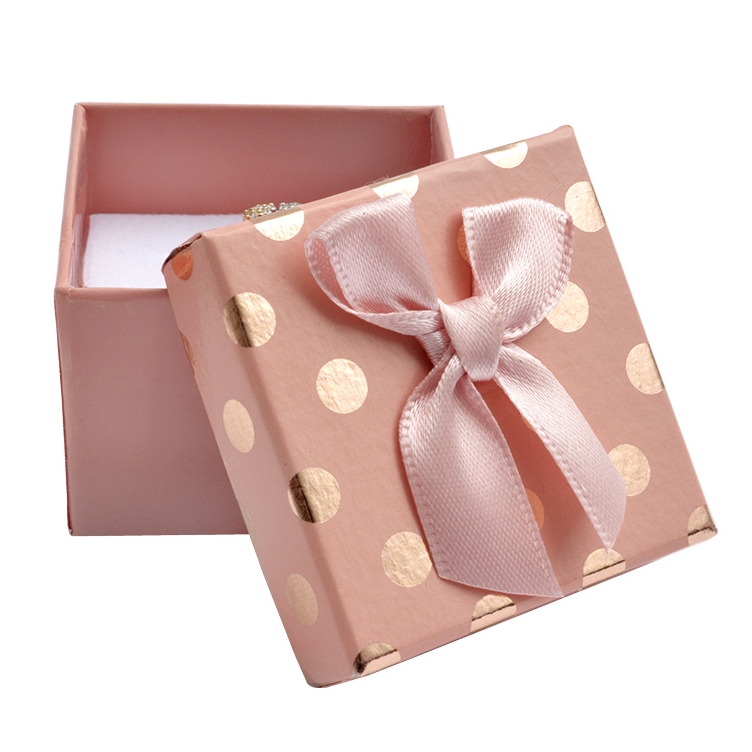Darčeková krabička na prsteň / náušnice, ružová so zlatými bodkami