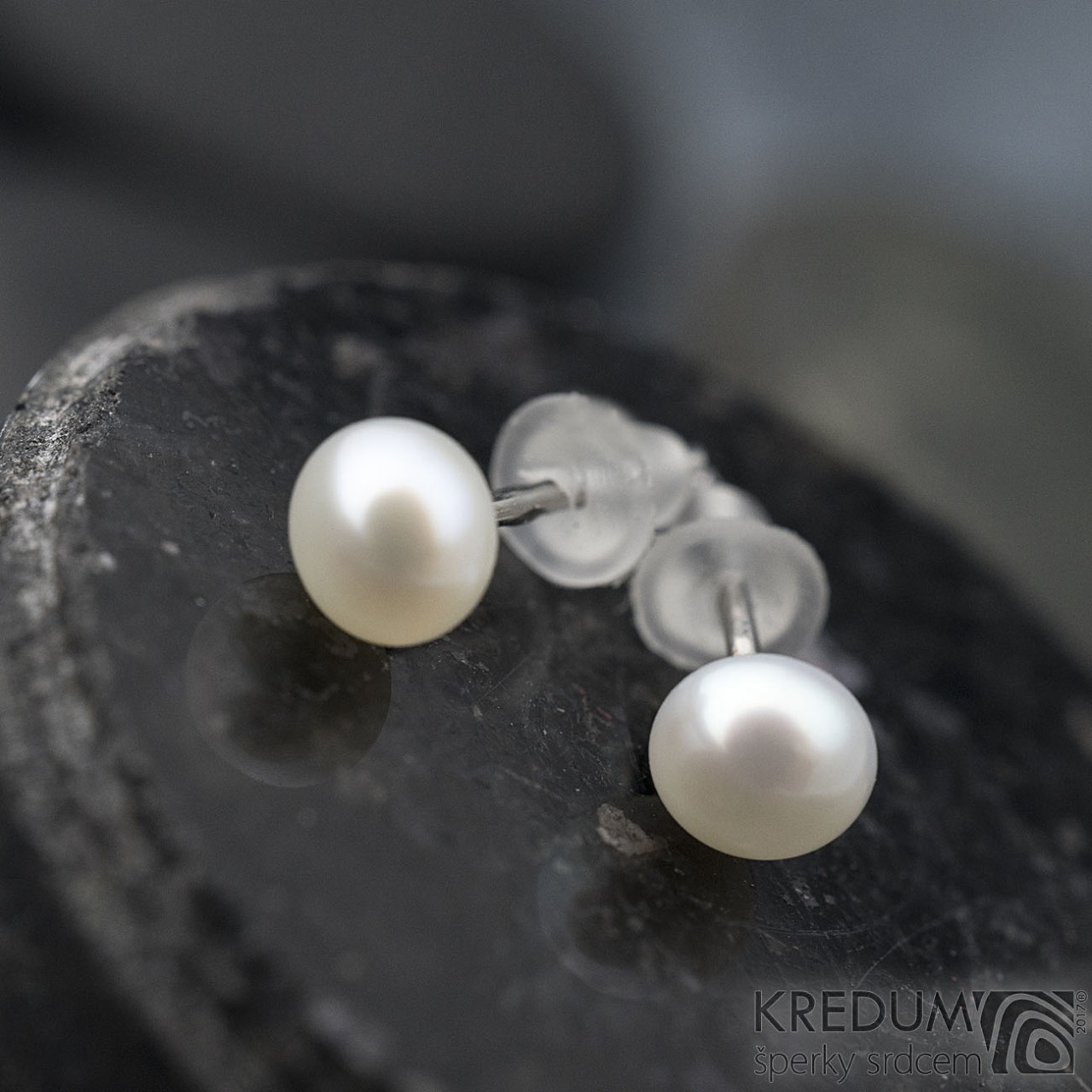 Oceľové náušnice s perlami 3,5 mm