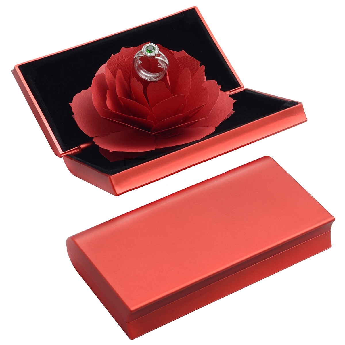 Červená darčeková krabička na prsteň