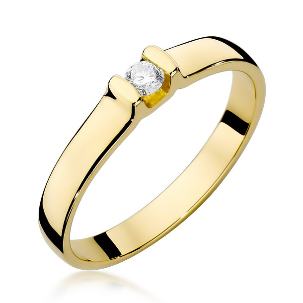 Zlatý zásnubný prsteň s diamantom