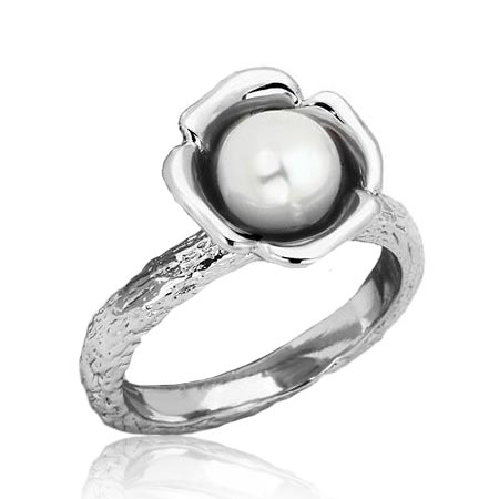 Oceľový prsteň s bielou perličkou