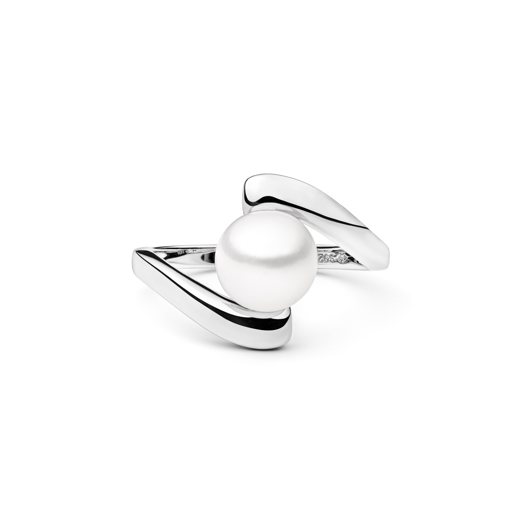 Strieborný prsteň s bielou perlou