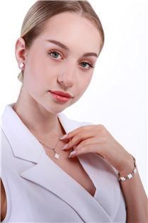 EG1300 Stříbrný přívěsek se syntetickým opálem a krystaly Preciosa
