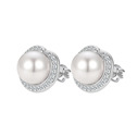 Stříbrné náušnice s perličkami