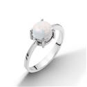 Stříbrný prsten s kulatým bílým opálem