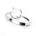 Stříbrný prsten s kulatým bílým opálem, vel. 50