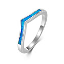 Stříbrný prsten s modrým opálem, vel. 53